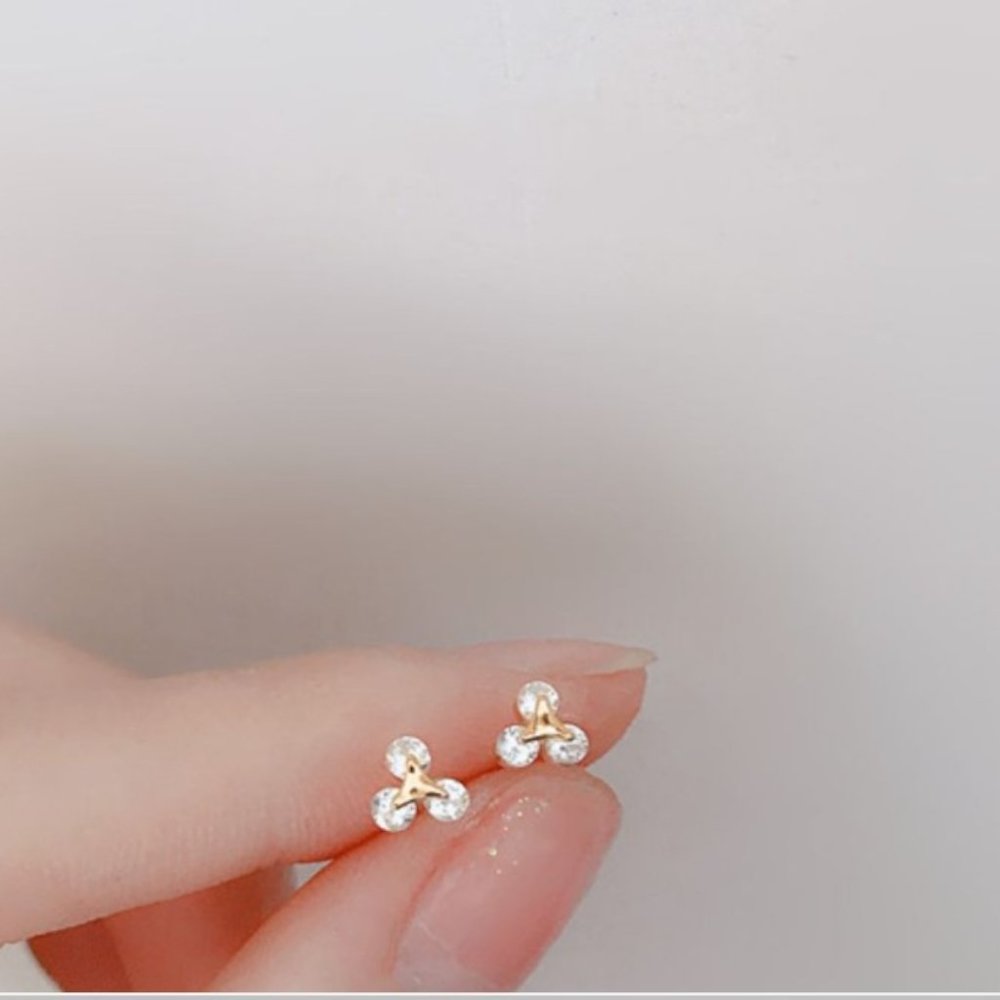 Tiny stud earring in Brass with Cubic Zirconia Tiny stud | Cartilage stud |